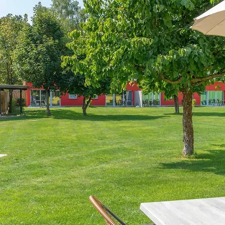 Bungis Ferien Direkt Am Grimnitzsee, Karree 12 Иоахимсталь
